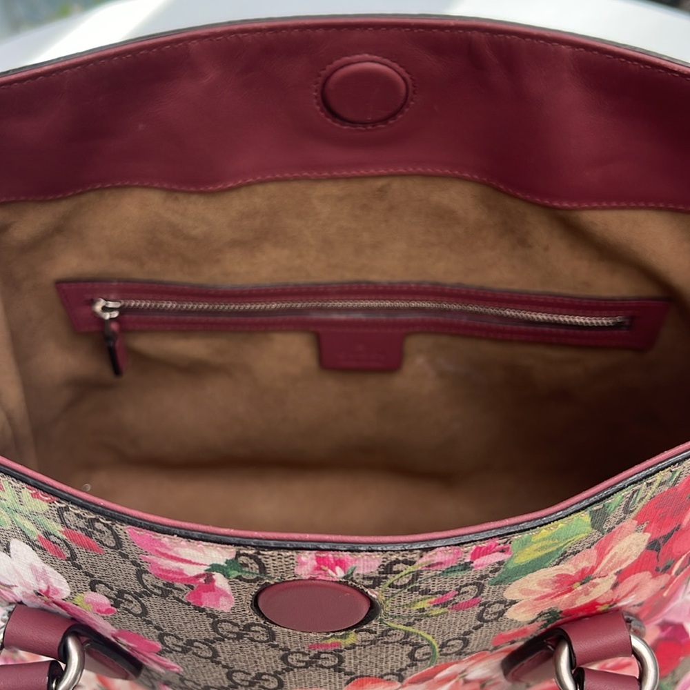 Authentic Gucci GG Supreme Monogram Bloom Linea A Fold-over Tote Crossbo… - Picture 13 of 16